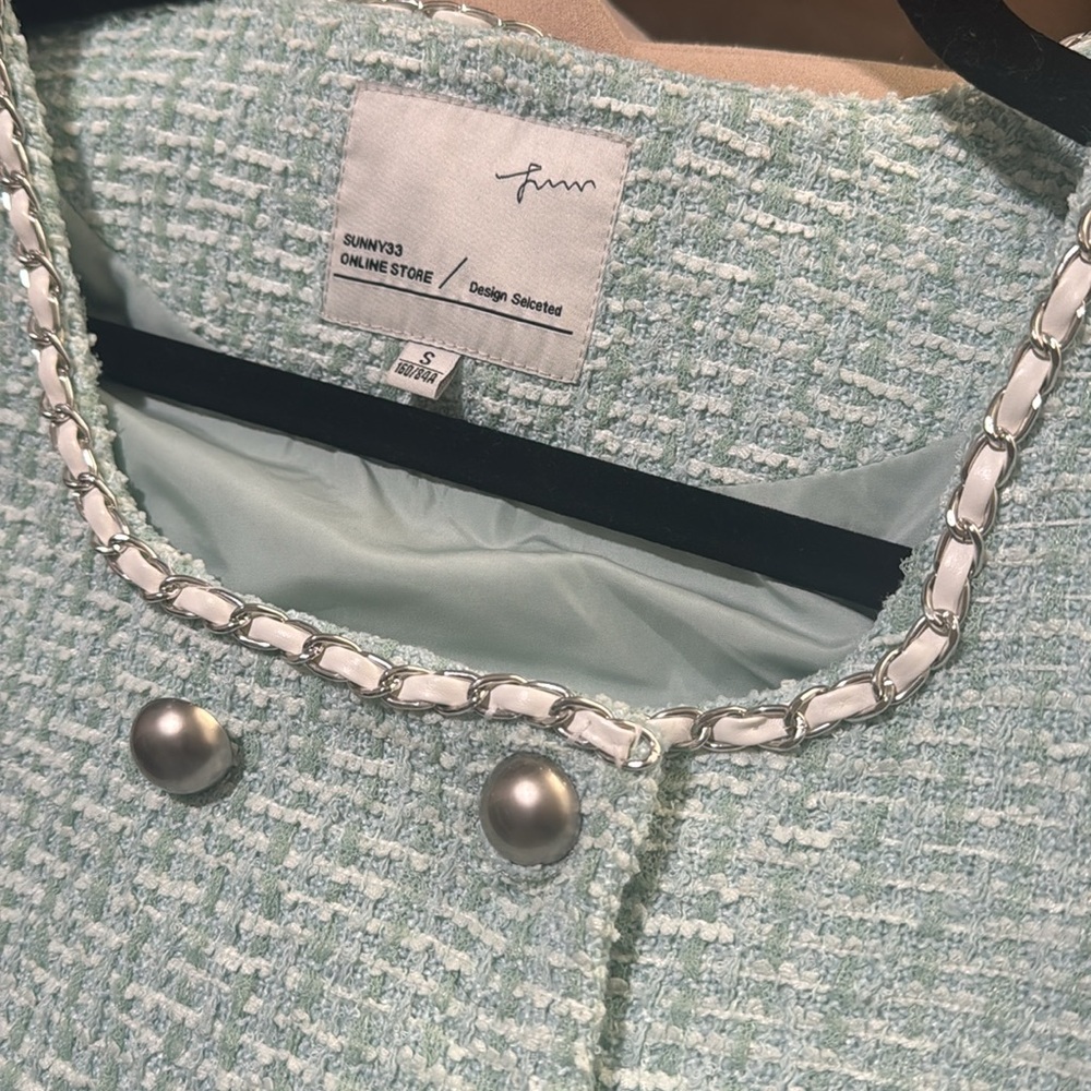 Cropped Tweed Jacket - Picture 3 of 3